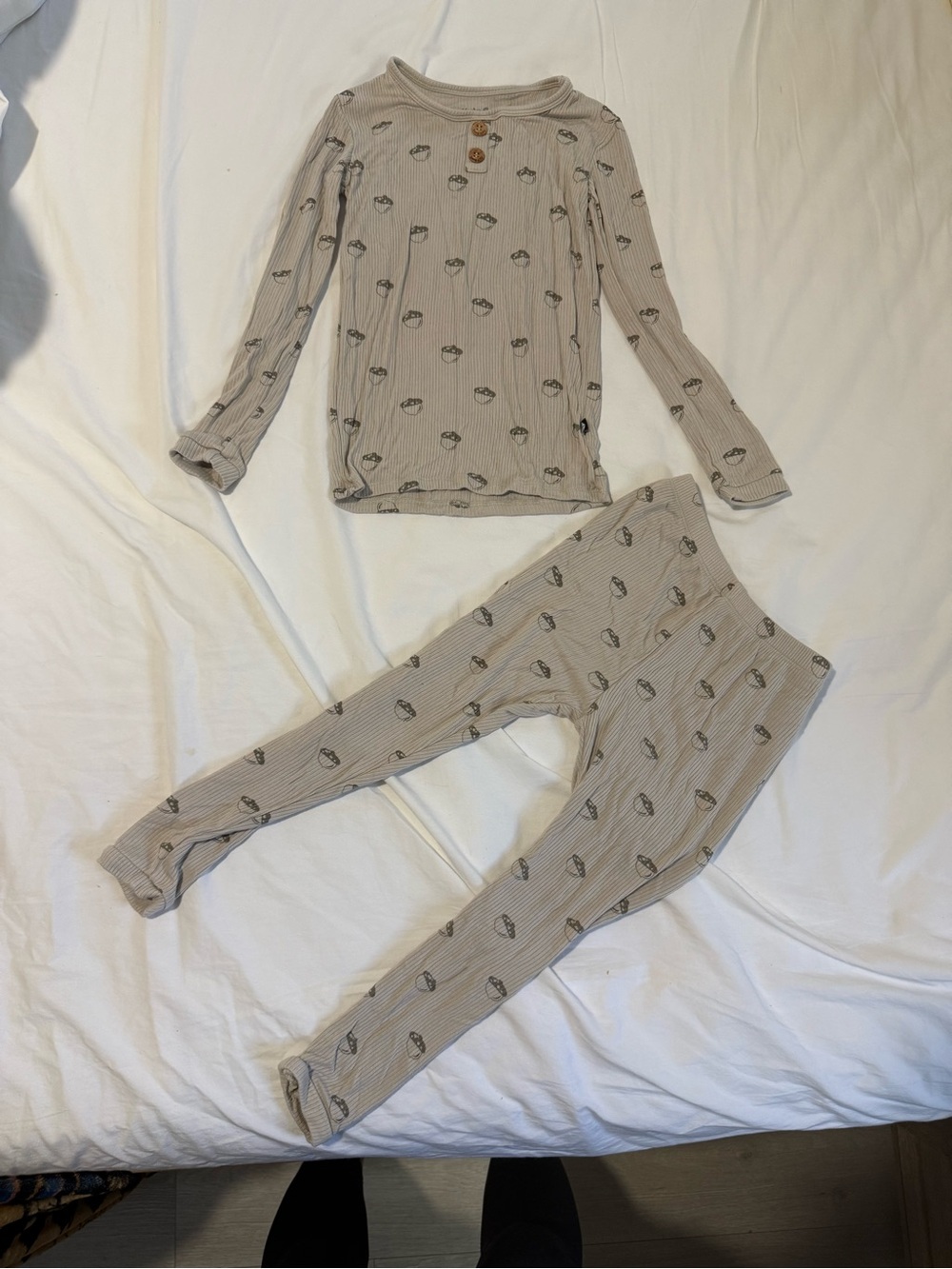 Little Sleepies Beige Ribbed Two-Piece Pajama Set with Leaf Print